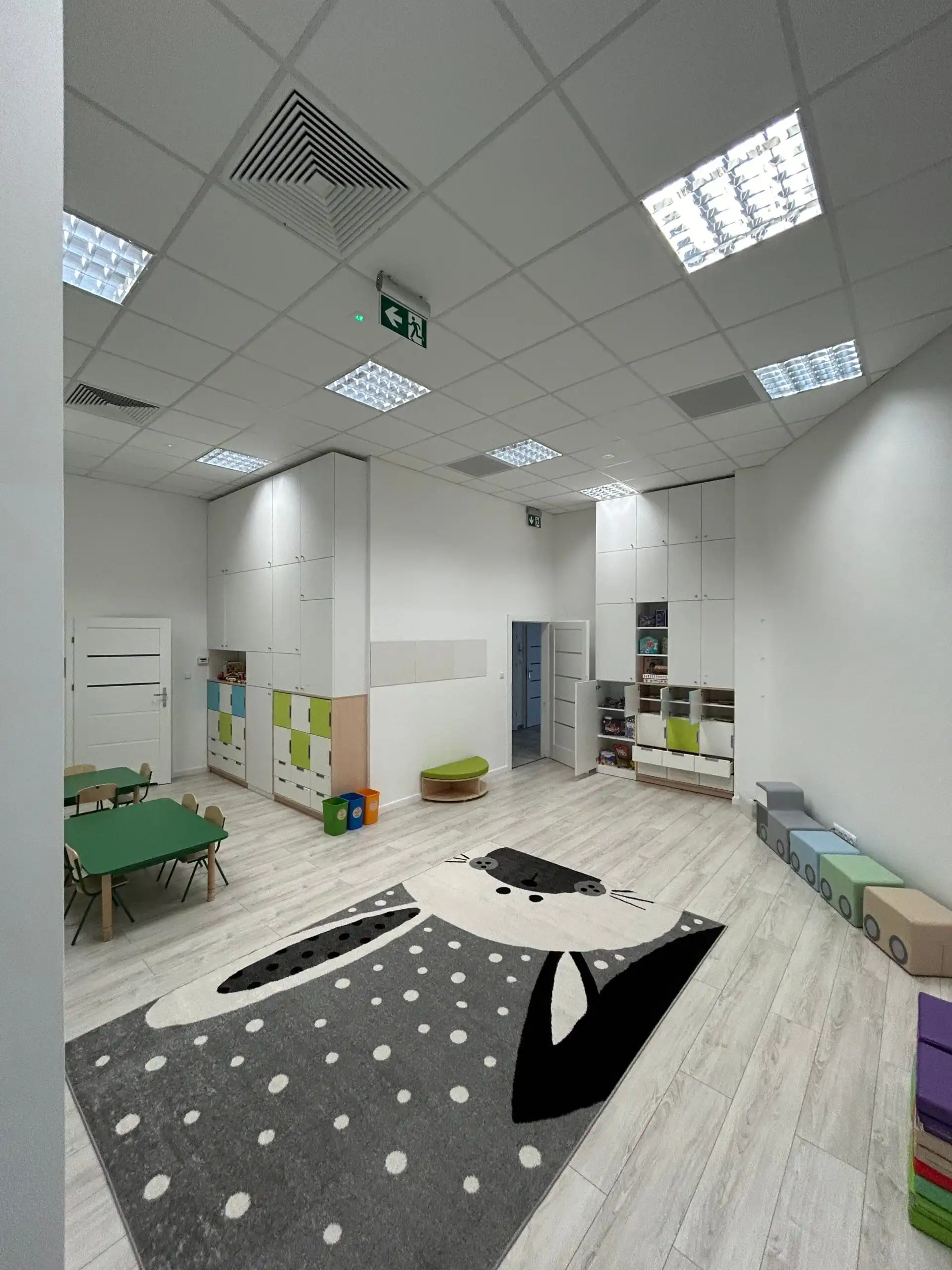 Dzieci w Creative Mind School Warszawa Włochy — żłobek i przedszkole przy ul. Bakalarska 15a